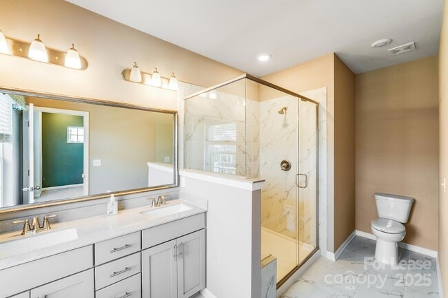 Building Photo - 10013 Hemingway Pl