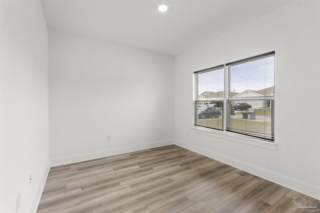 Building Photo - 6672 Paso Fino Dr