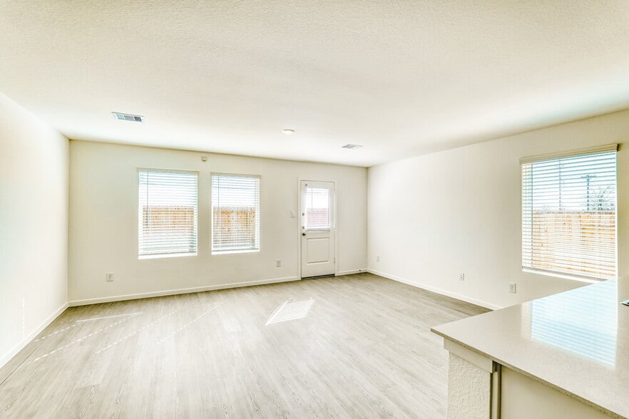 Building Photo - 476 San Miguel Crk Dr