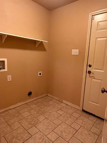 Building Photo - 10001 Hill Top Dr