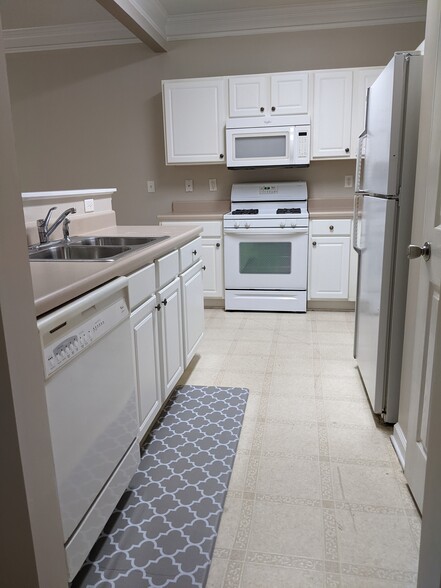 Building Photo - 1629 River Main Ct