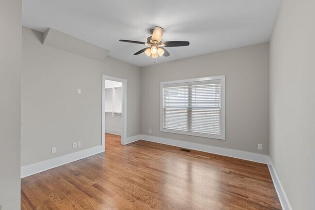 Building Photo - Stunning Home in Melrose 12 South Area...D...