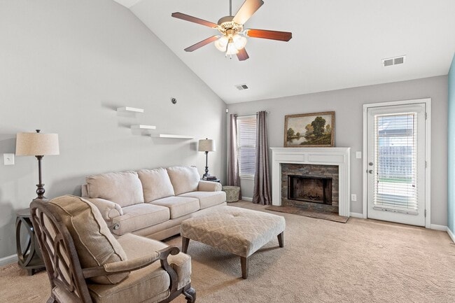 Building Photo - 3 Bed/2Bath in the Reserve At Wydham Gate S/D