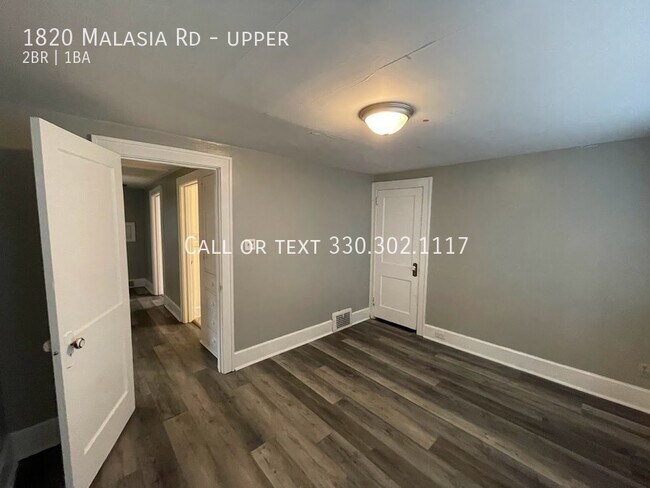 Building Photo - Two bedroom one bathroom upper level apart...