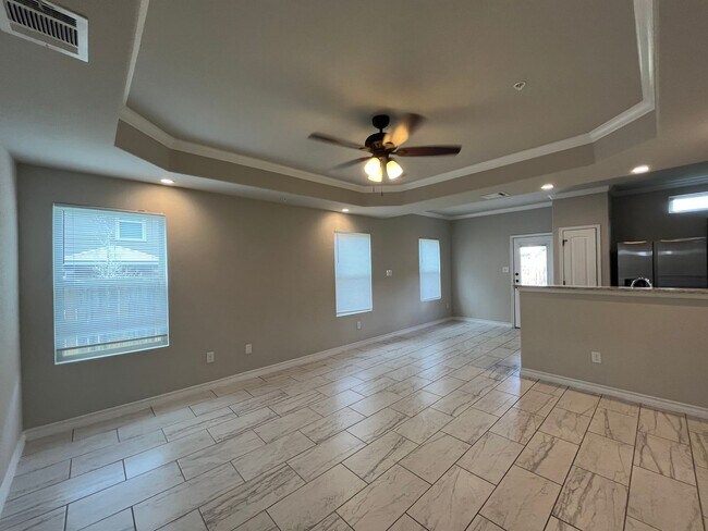 Building Photo - 6310 Luglio Ln