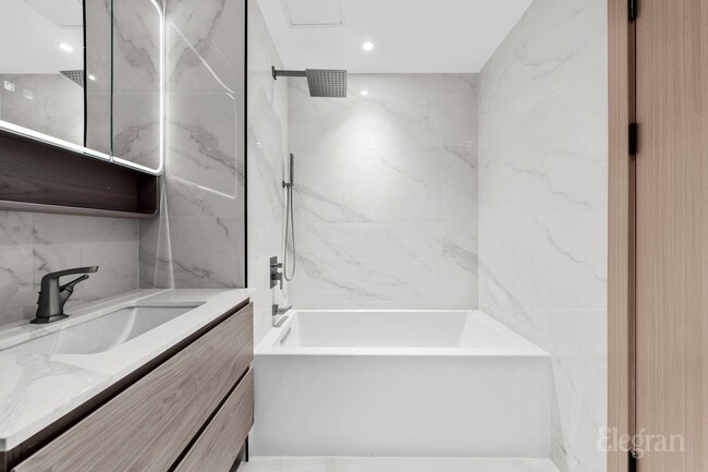 Building Photo - 42-51-62 Hunter St