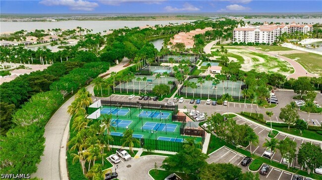 Building Photo - 10821 Vivaldi Ct