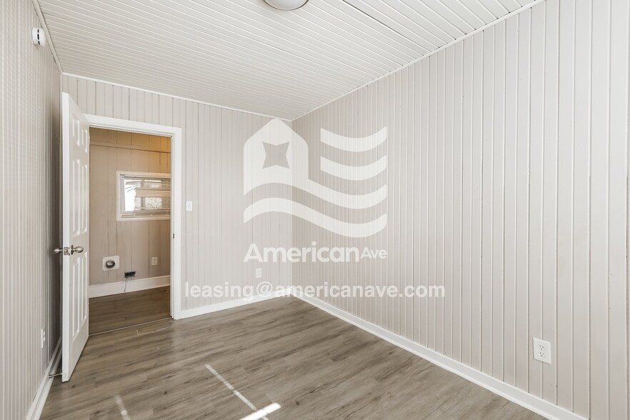 Building Photo - 816 Monterey St