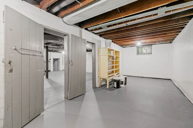 Building Photo - 5780 Tower Dr