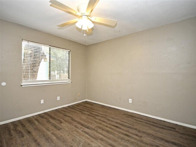 Building Photo - 8415 Fathom Cir