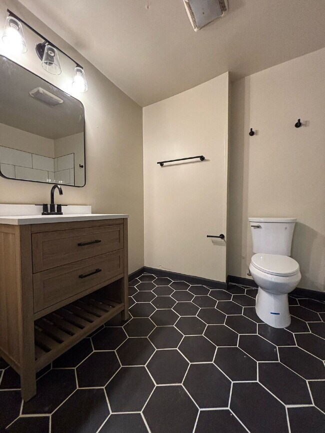 Building Photo - For Rent: Renovated 2-Story Townhouse in M...