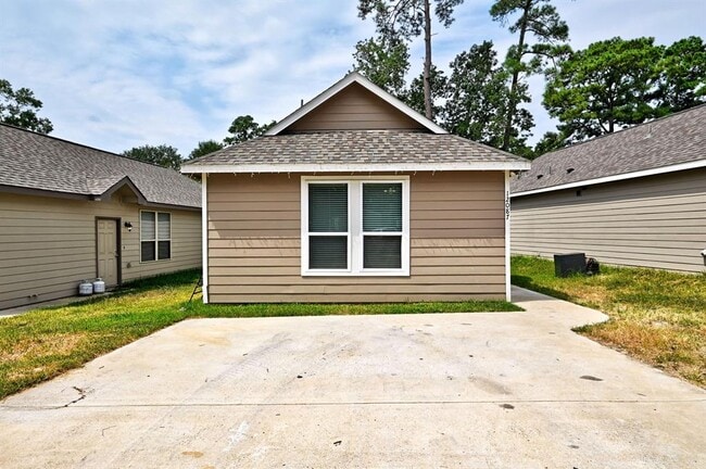 Primary Photo - 12085 Canal St
