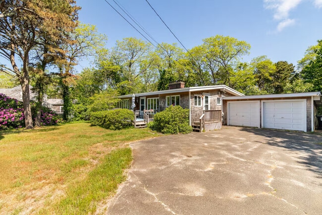 Building Photo - 510 N Sunken Meadow Rd