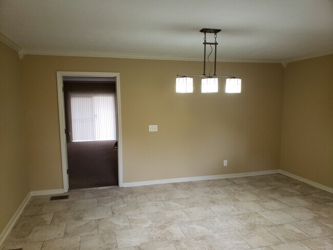 Building Photo - 2622 Hemingway Cir