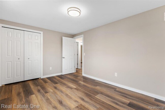 Building Photo - 5842 Marble Dr