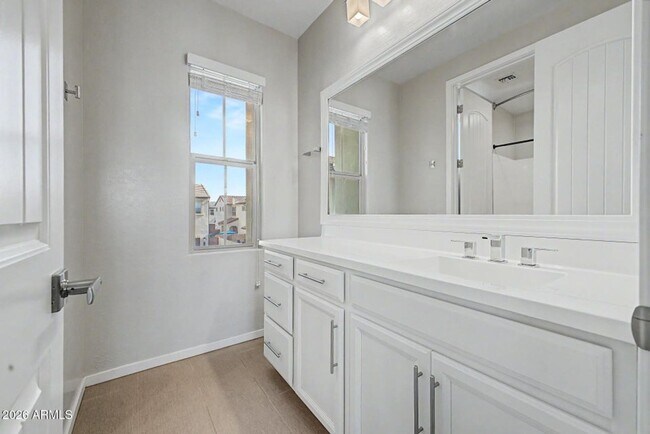 Building Photo - 3 Bedroom 3 Bathroom Recker Pointe Home