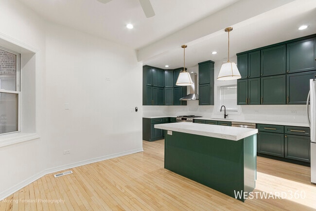 Building Photo - 1138 N Winchester-`1