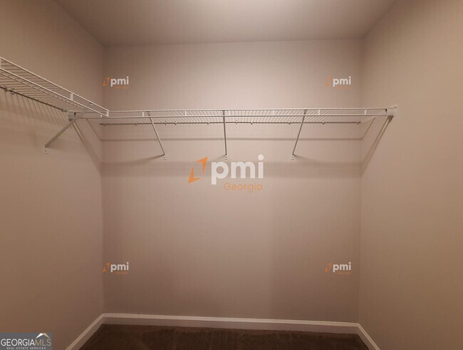 Building Photo - 3658 Madison St