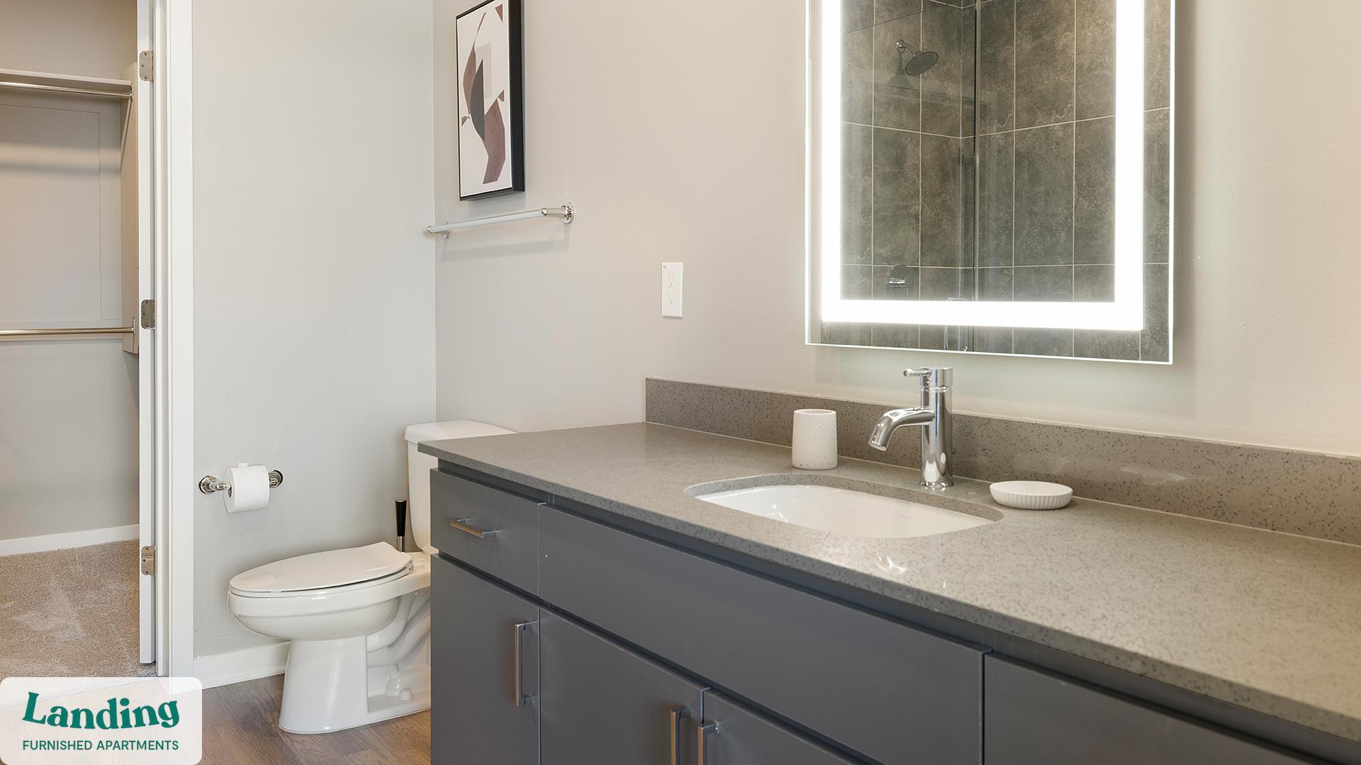 Building Photo - 402 W Lincoln St