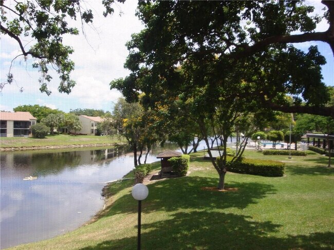 Building Photo - 2035 SW 15th St