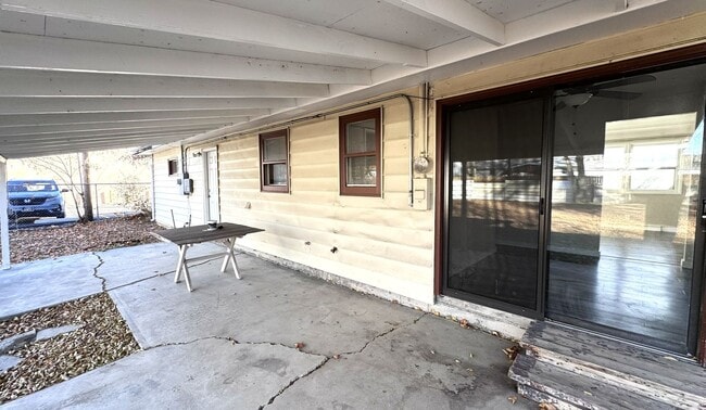 Building Photo - Charming West End Rental with Large Backyard & Garage