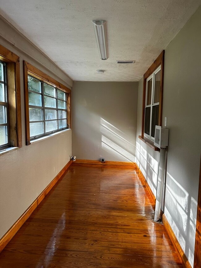 Building Photo - Walland Rental Available