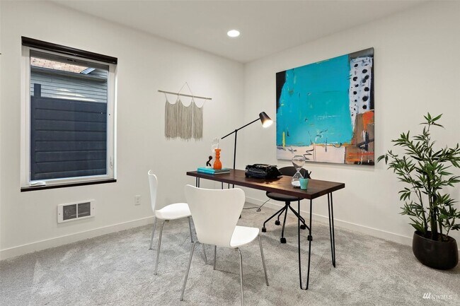 Building Photo - Magnolia Stunner with VIEWS galore from ro...