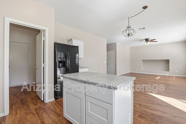 Building Photo - 13285 W Gelding Cir