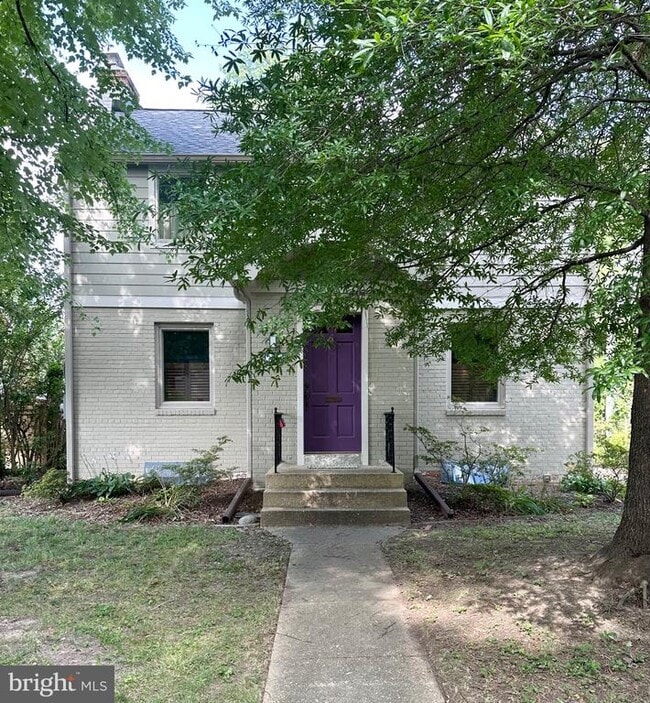Primary Photo - 2508 Davis Ave