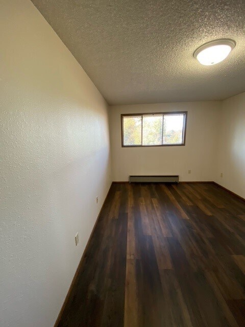 Building Photo - 107 La Villa Dr