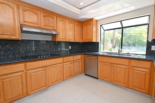 Building Photo - $5,900 - GORGEOUS 4 BEDROOM HOME IN MISSION SAN JOSE NEIGHBORHOOD