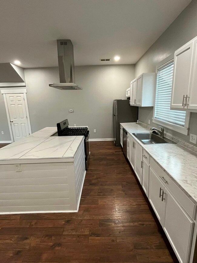 Building Photo - 1518 Howard St