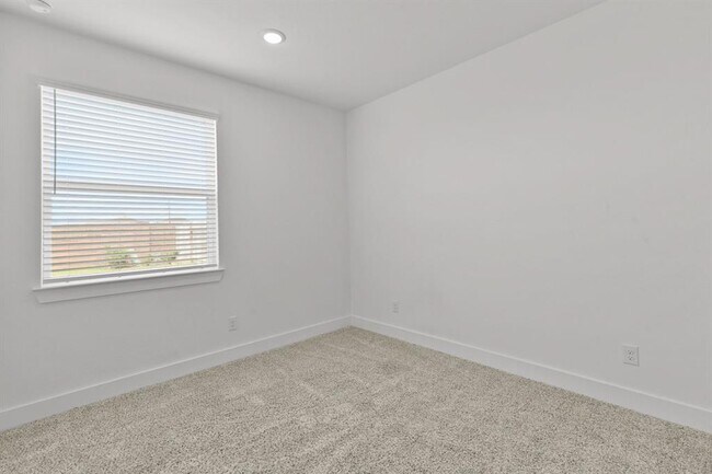 Building Photo - 21118 Garden Palm Dr