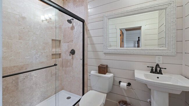 Building Photo - 858 Debordieu Blvd