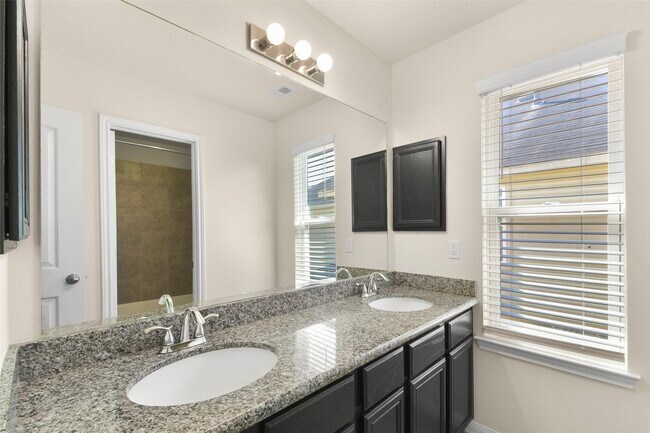 Building Photo - 11711 Red Hummingbird Dr