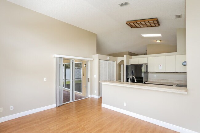 Building Photo - 5262 NW 55th Terrace