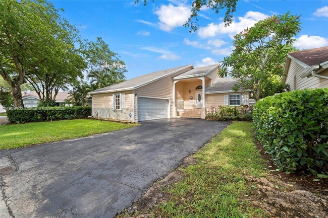 Building Photo - 15026 SW 141st Ct