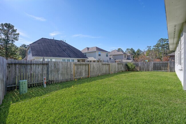 Building Photo - 30119 Saw Oaks Dr