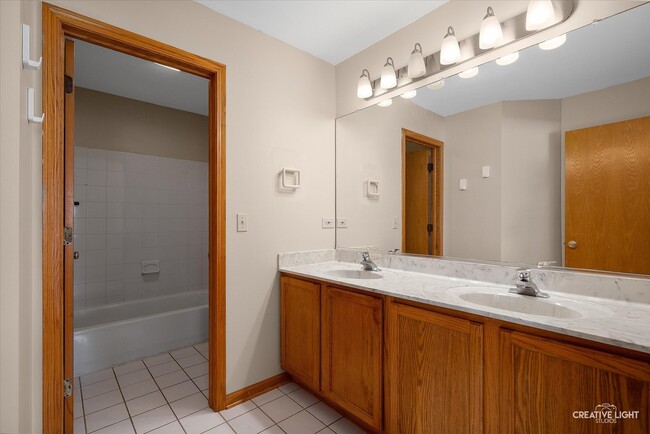 Building Photo - 5304 Kingsbury Estates Dr