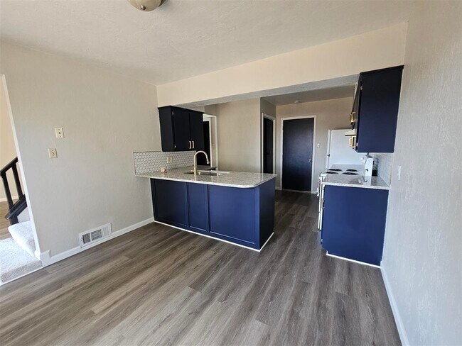 Building Photo - 7011 Stradford Ave