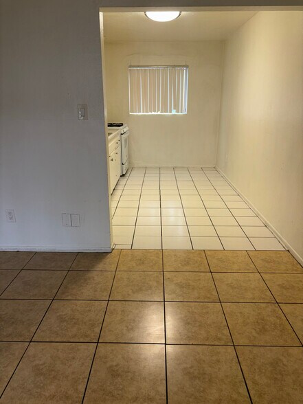 Building Photo - 530 N Anna Dr