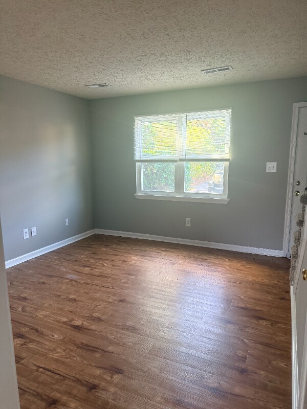 Building Photo - 16 Duiguid Dr