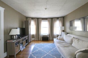 Building Photo - 56 Standish St