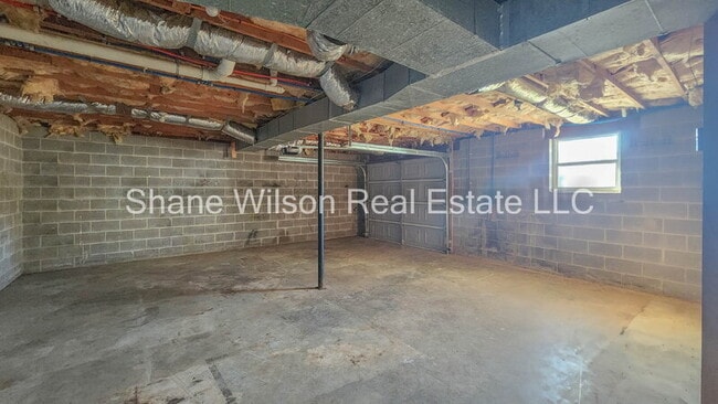 Building Photo - 66 Dean Rd