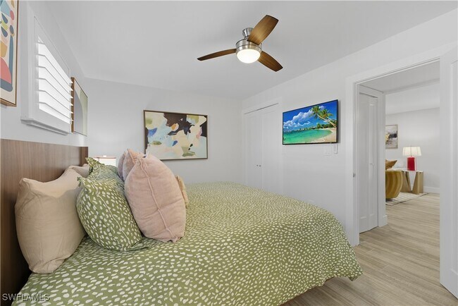 Building Photo - 609 12th Ave S