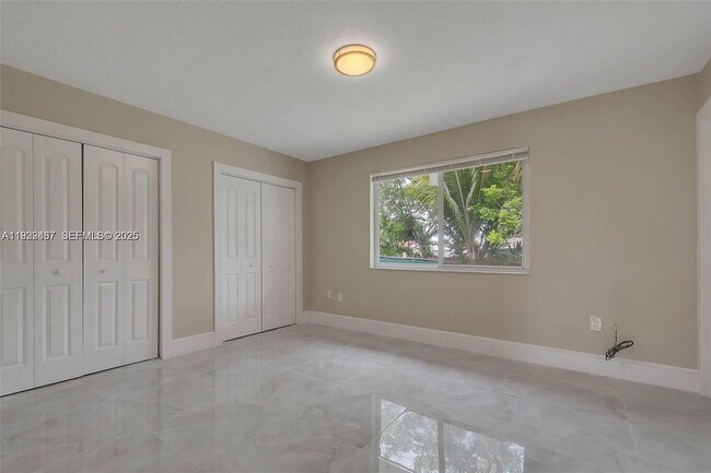 Building Photo - 9241 SW 204th Terrace