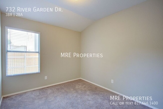 Building Photo - 732 River Garden Dr