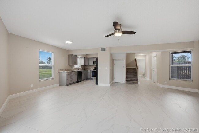 Building Photo - 1033 Goldenrod Rd