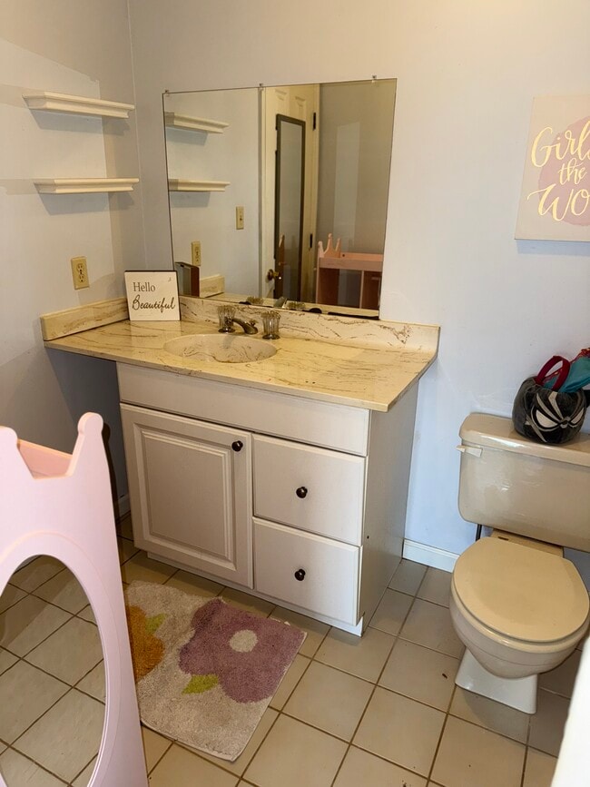 Building Photo - 945 Keys Ferry Rd