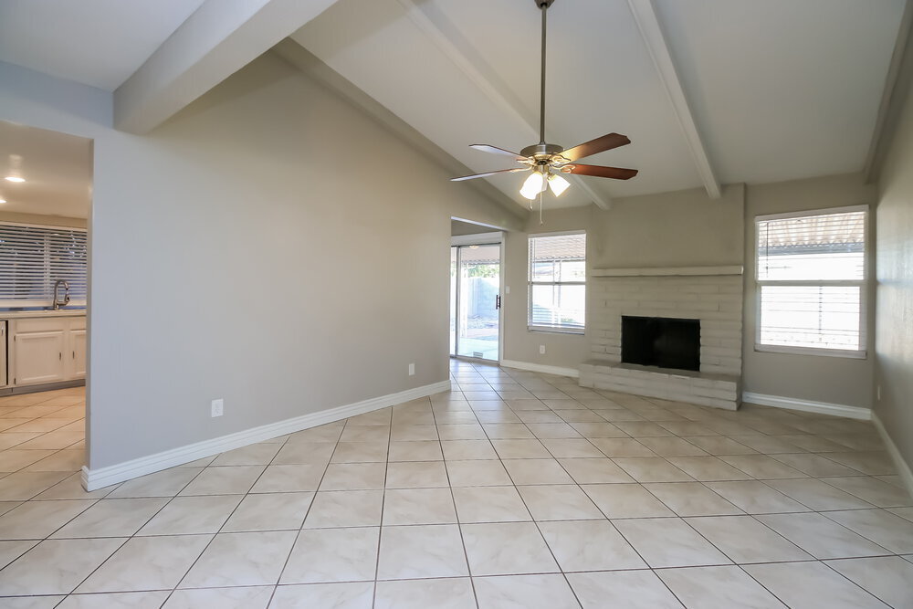 Building Photo - 3060 E Emelita Ave